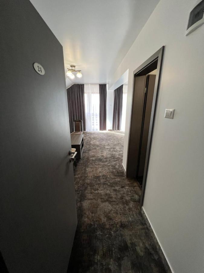 Târgu Jiu Motel Infinit מראה חיצוני תמונה