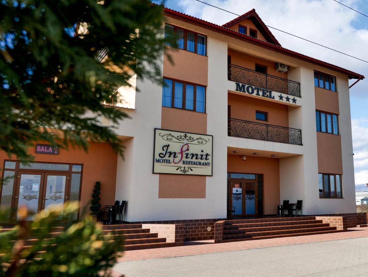 Târgu Jiu Motel Infinit מראה חיצוני תמונה