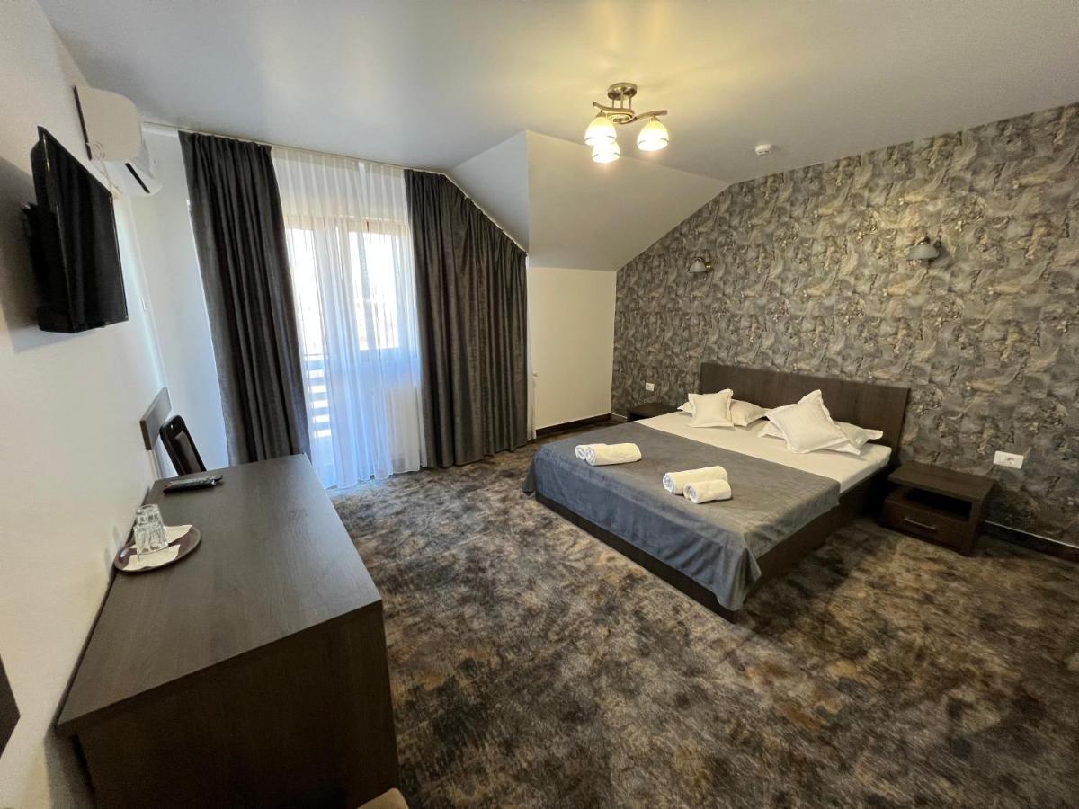 Târgu Jiu Motel Infinit מראה חיצוני תמונה