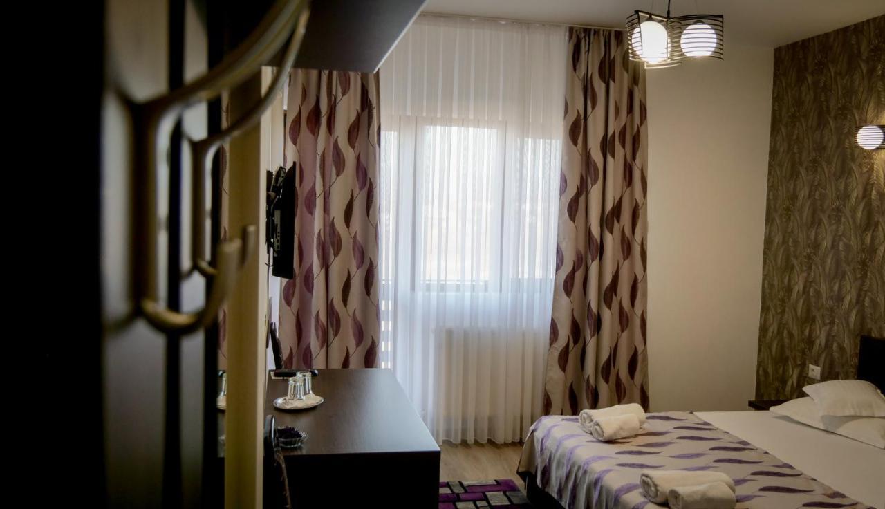 Târgu Jiu Motel Infinit מראה חיצוני תמונה