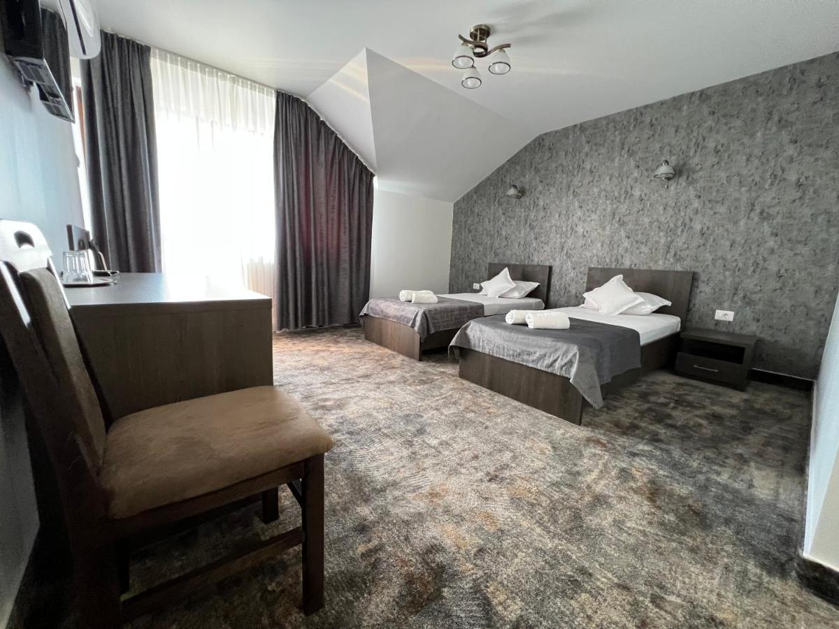 Târgu Jiu Motel Infinit מראה חיצוני תמונה