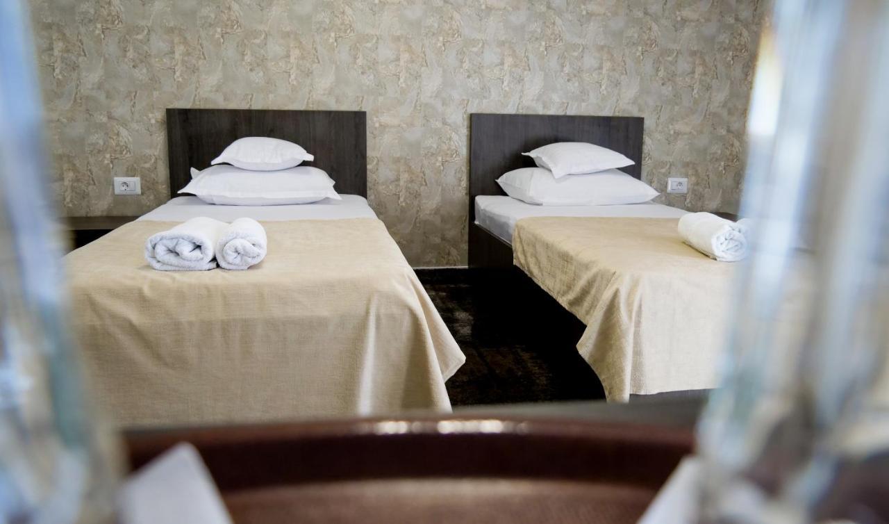 Târgu Jiu Motel Infinit מראה חיצוני תמונה