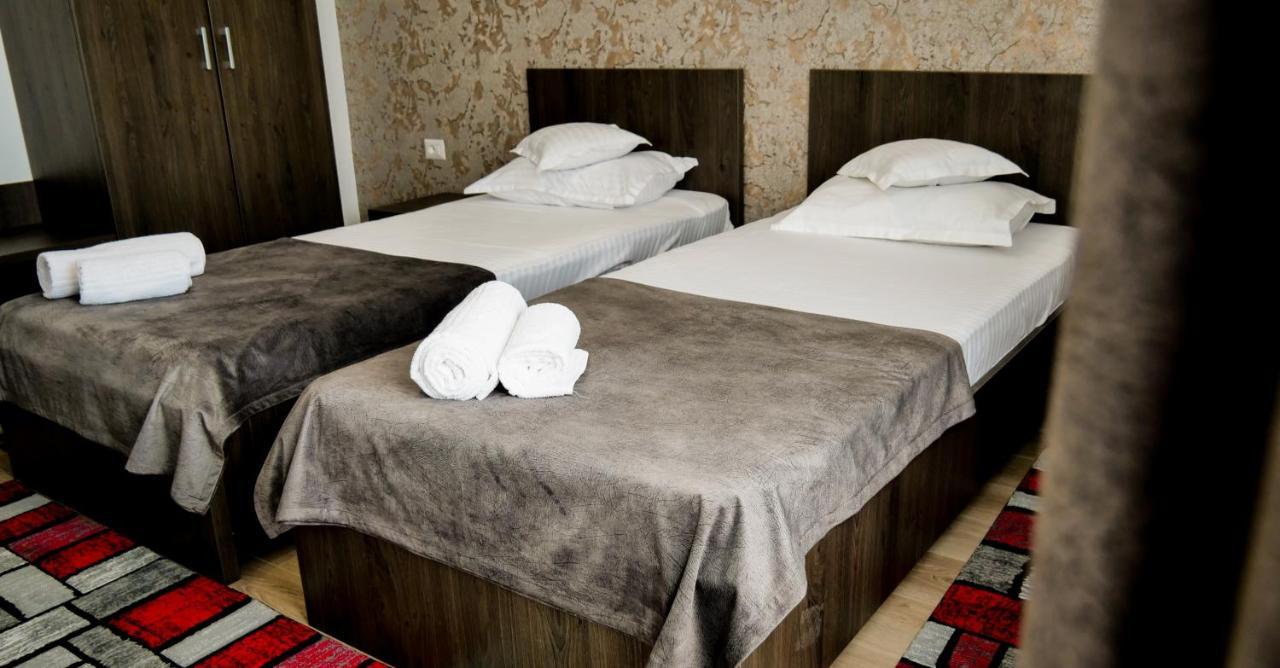 Târgu Jiu Motel Infinit מראה חיצוני תמונה