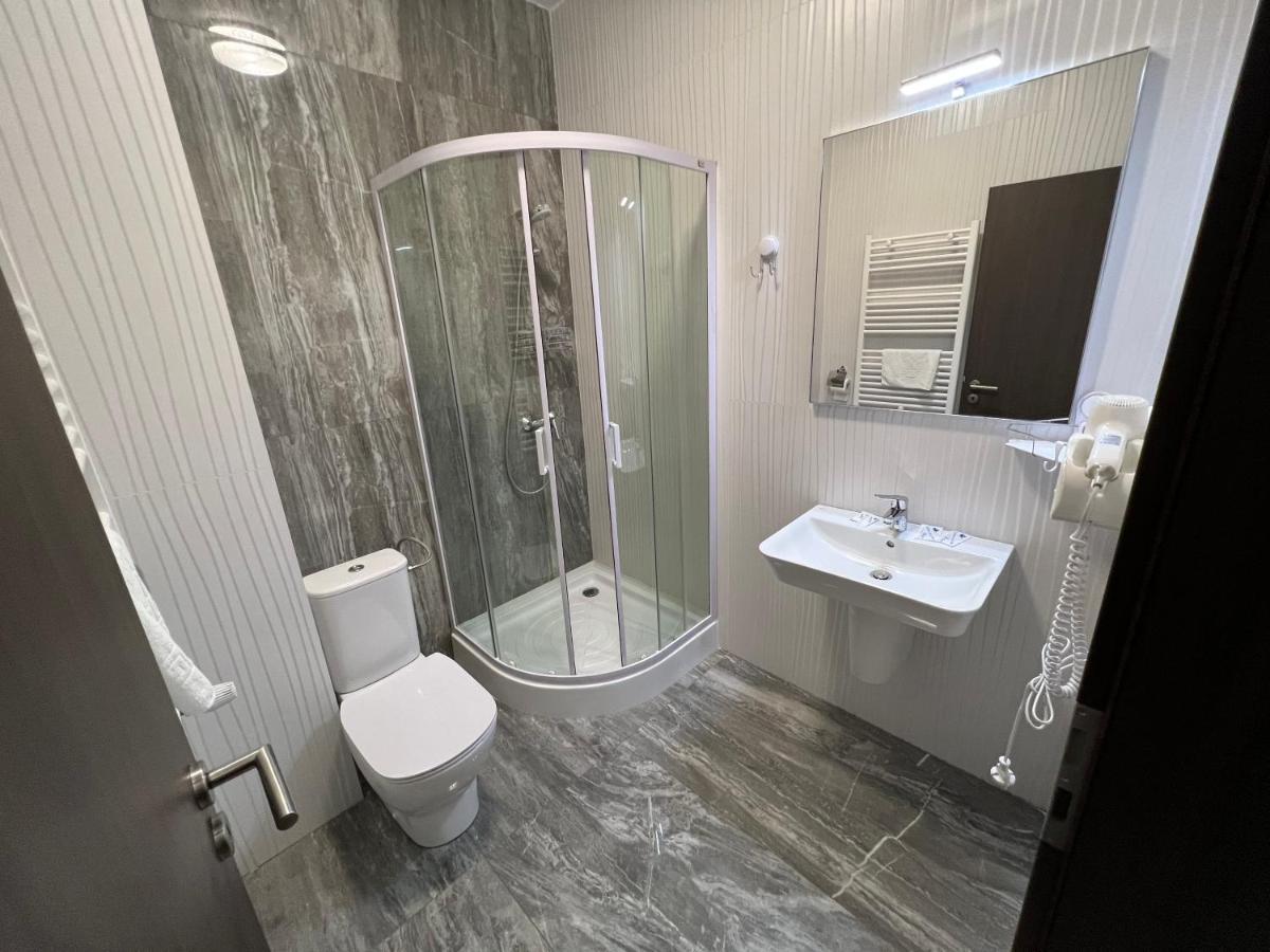 Târgu Jiu Motel Infinit מראה חיצוני תמונה