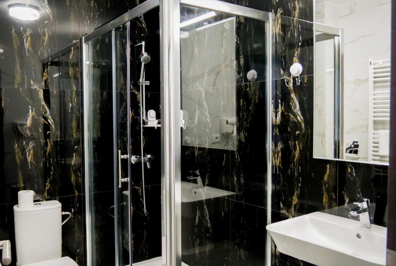 Târgu Jiu Motel Infinit מראה חיצוני תמונה