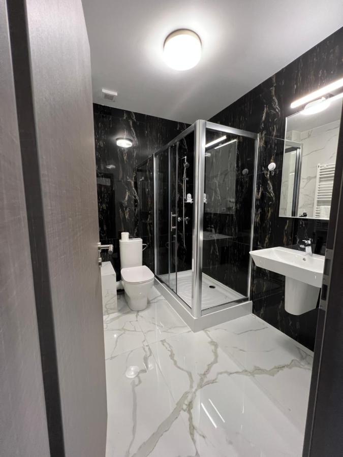 Târgu Jiu Motel Infinit מראה חיצוני תמונה